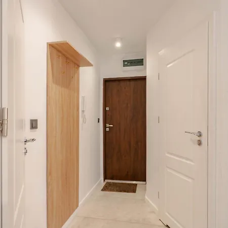 Mki - Chmielna 73 C Center ורשה